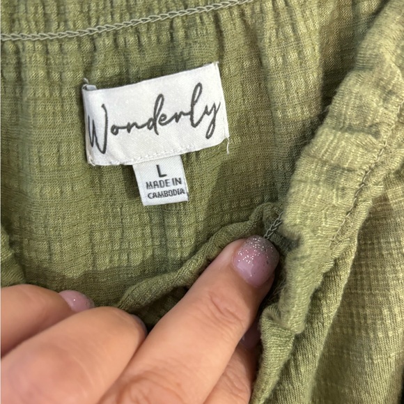 Wonderly women’s blouse top shirt size Large olive flowy - Picture 3 of 3